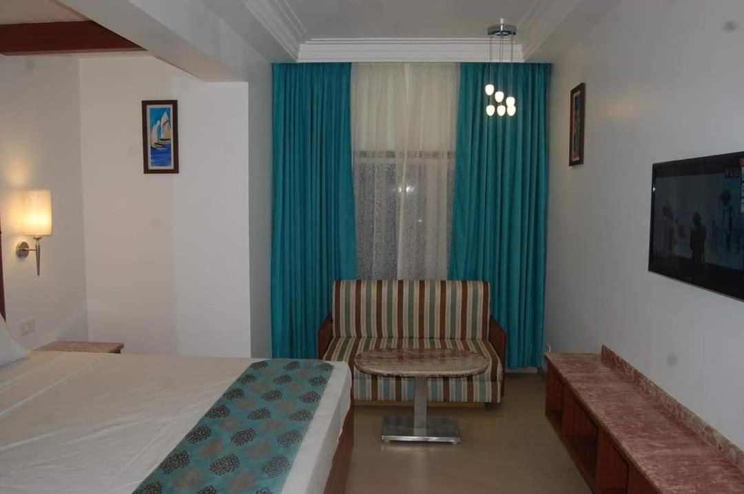 Hotel Karai Puducherry Exterior foto